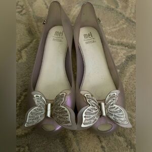 Mel by Melissa Butterfly Jelly Flats - Silver with lilac sheen size 13